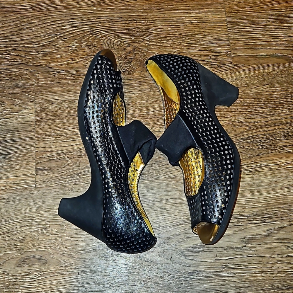 Joy Chen size 7
